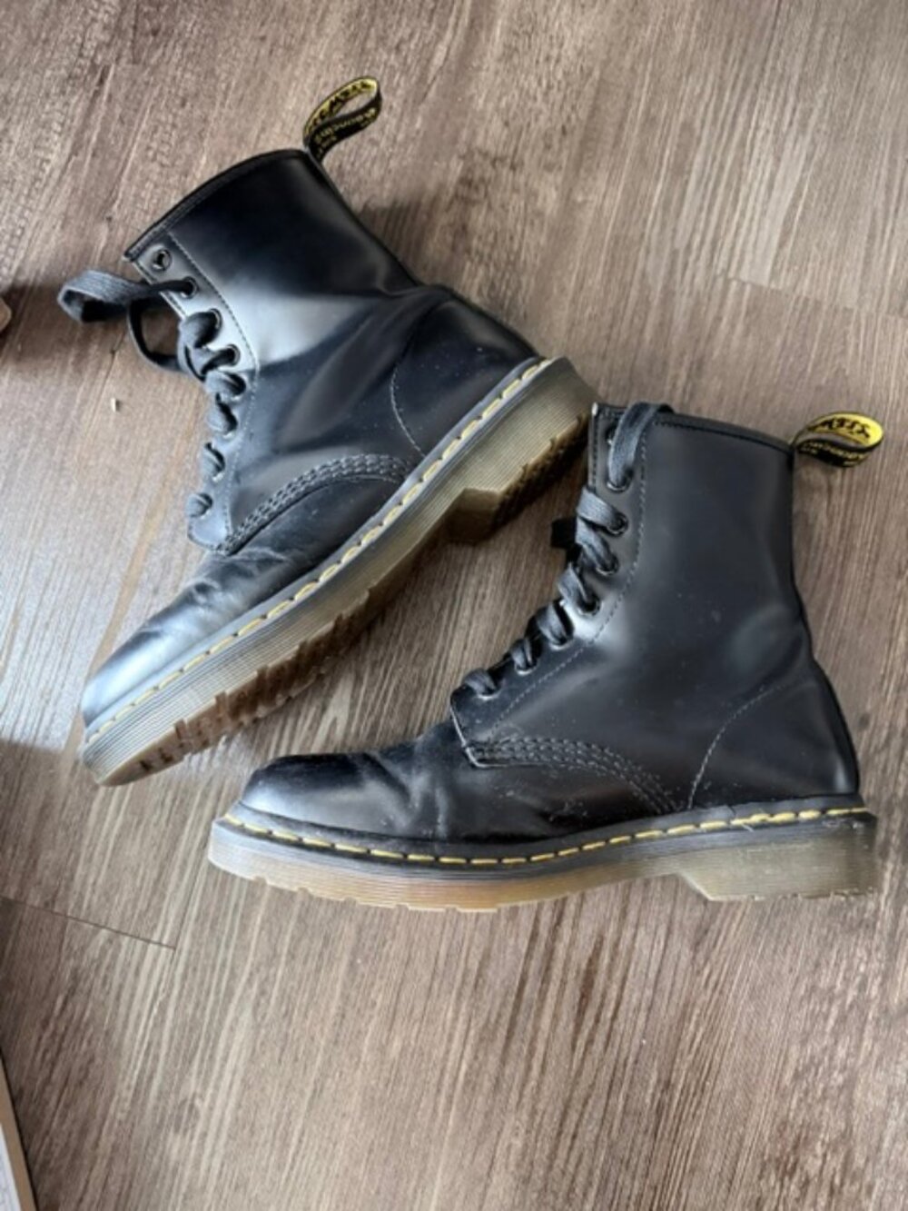 Dr. Martens  / 1460 Women's Smooth Leather